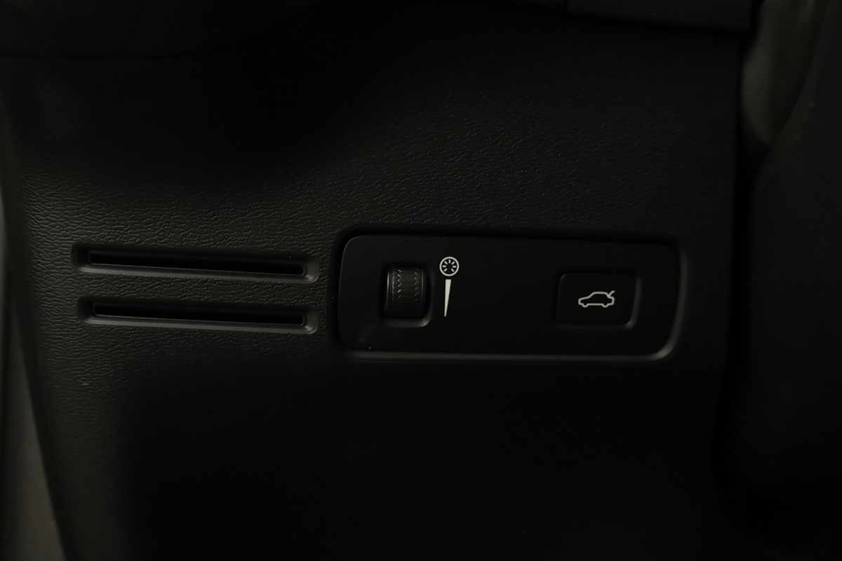 volvo-xc40-2024-gasolina-1477cc
