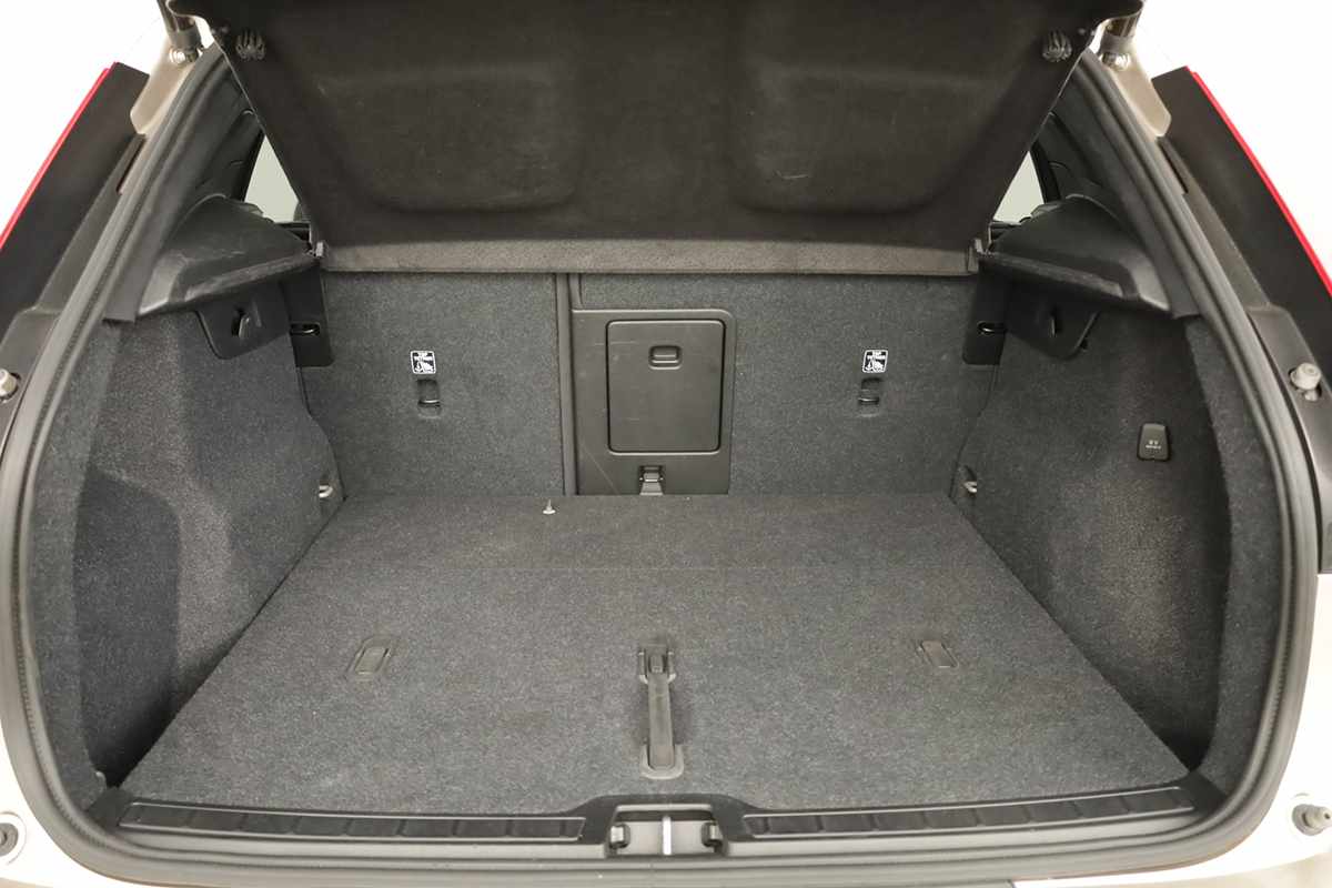 volvo-xc40-2024-gasolina-1477cc