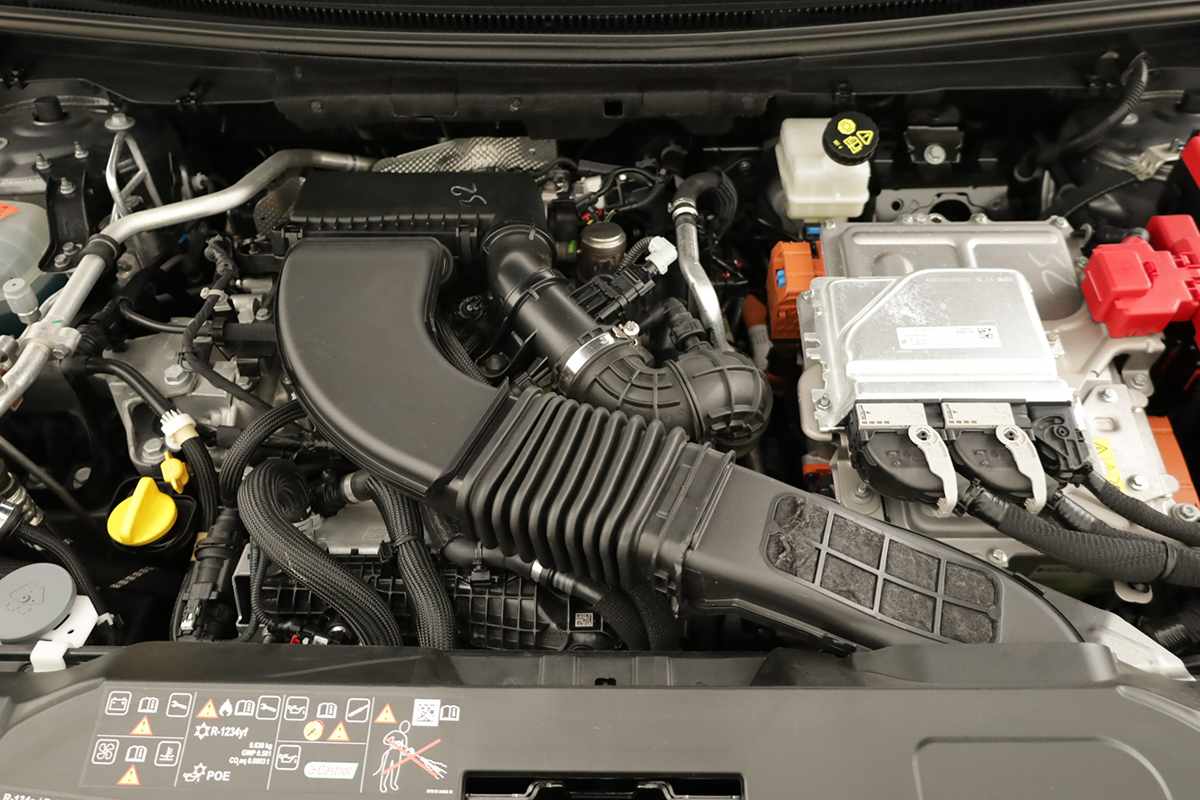 renault-rafale-2025-hibrido-a-gasolina-1199cc