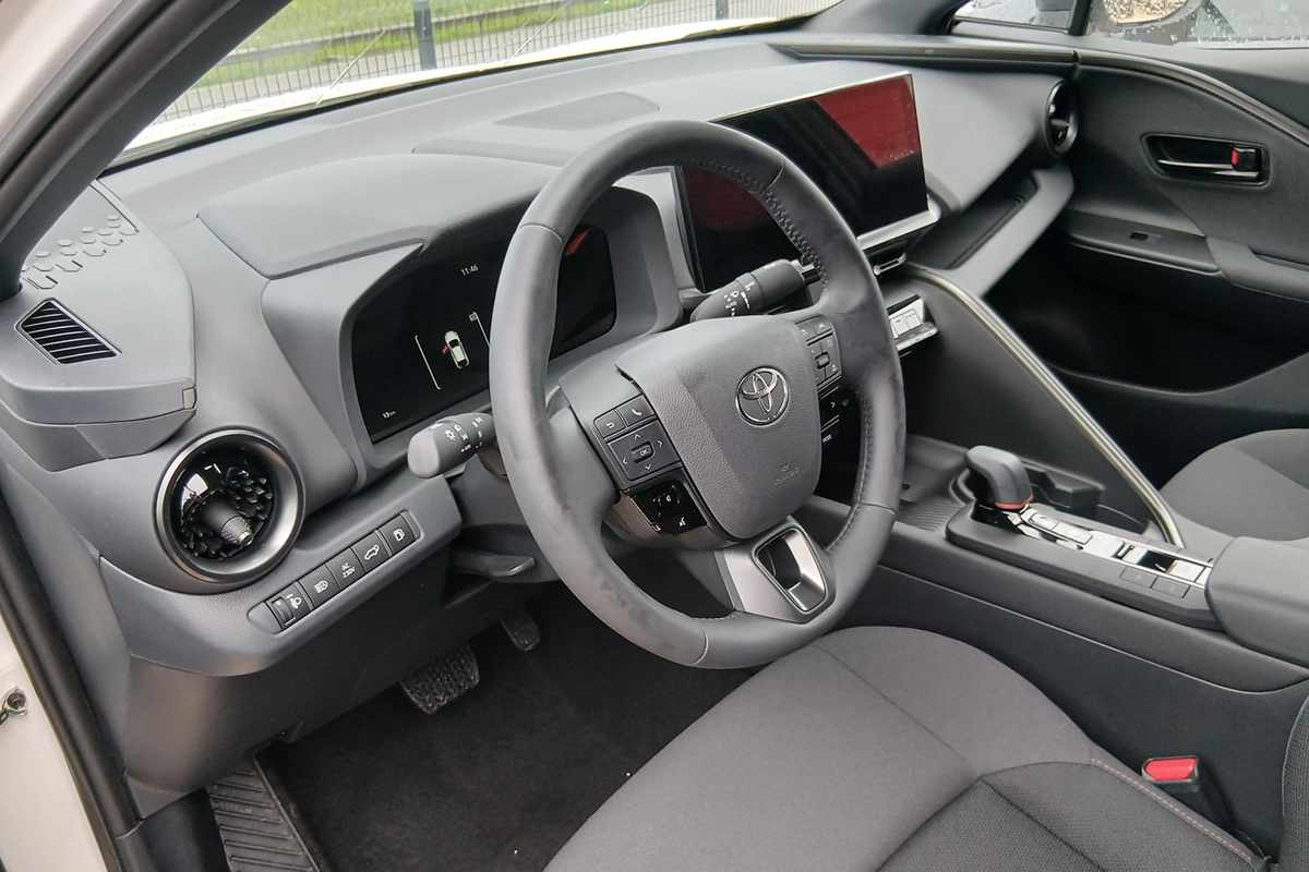 toyota-c-hr-2025-hibrido-a-gasolina-1987cc