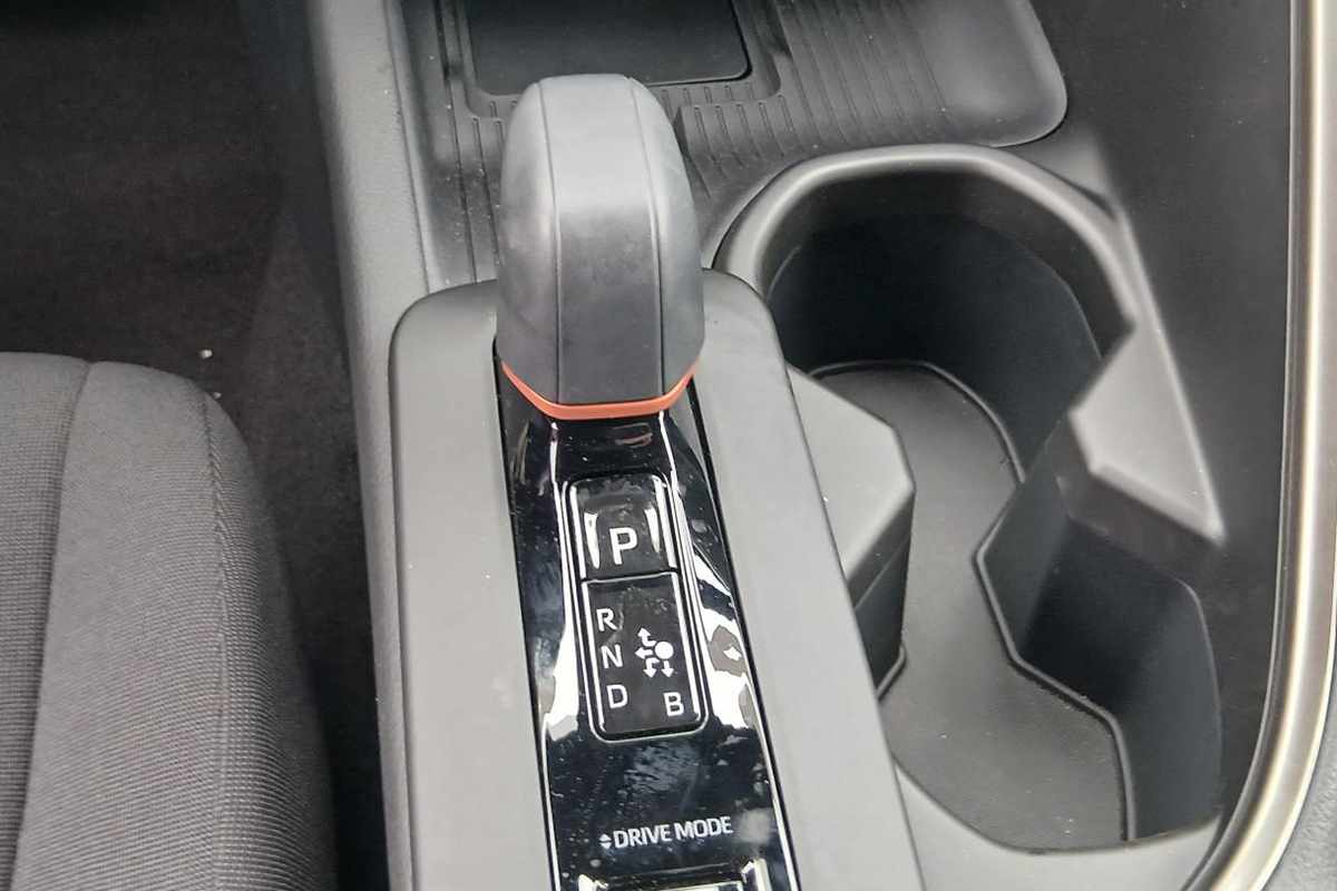 toyota-c-hr-2025-hibrido-a-gasolina-1987cc