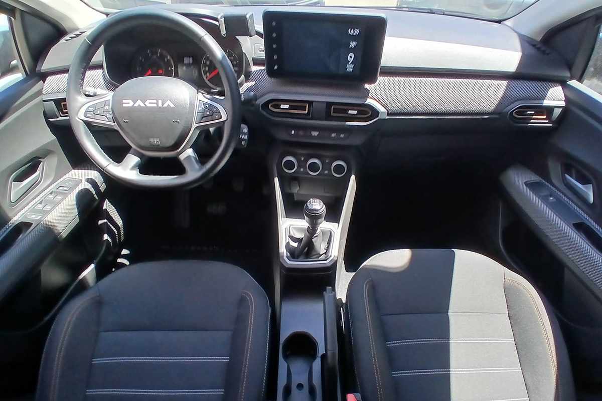 dacia-sandero-2024-gasolina-999cc