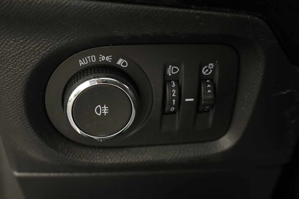 opel-corsa-2025-gasolina-1199cc