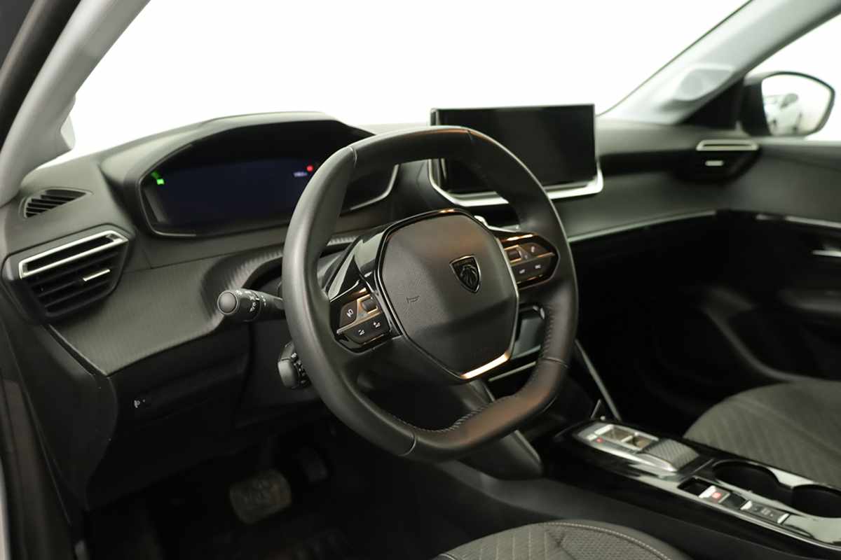 peugeot-208-2025-gasolina-1199cc