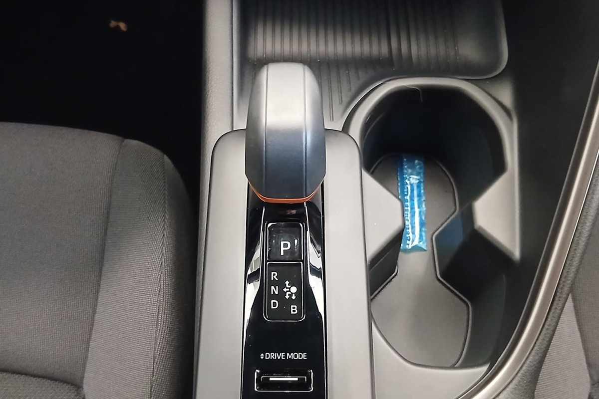 toyota-c-hr-2025-hibrido-a-gasolina-1998cc