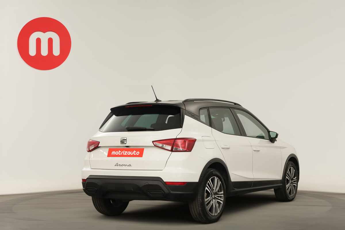 seat-arona-2023-gasolina-999cc