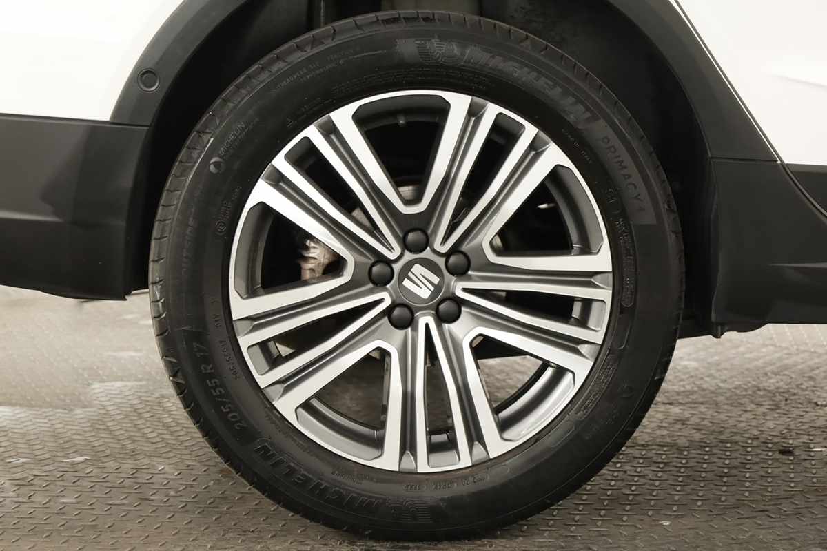 seat-arona-2023-gasolina-999cc