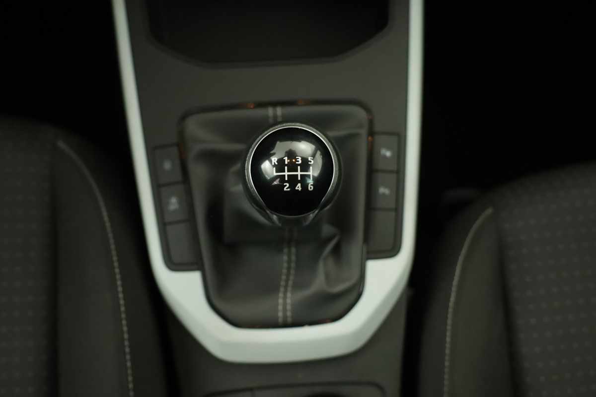 seat-arona-2023-gasolina-999cc