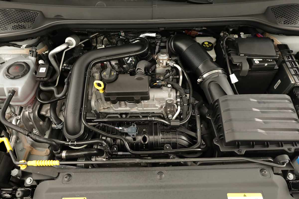 seat-arona-2023-gasolina-999cc