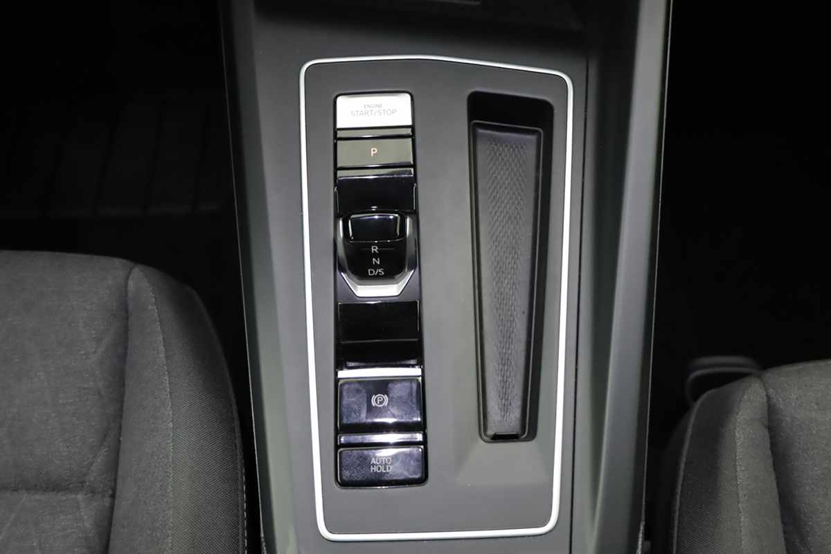 volkswagen-golf-2025-hibrido-a-gasolina-1498cc
