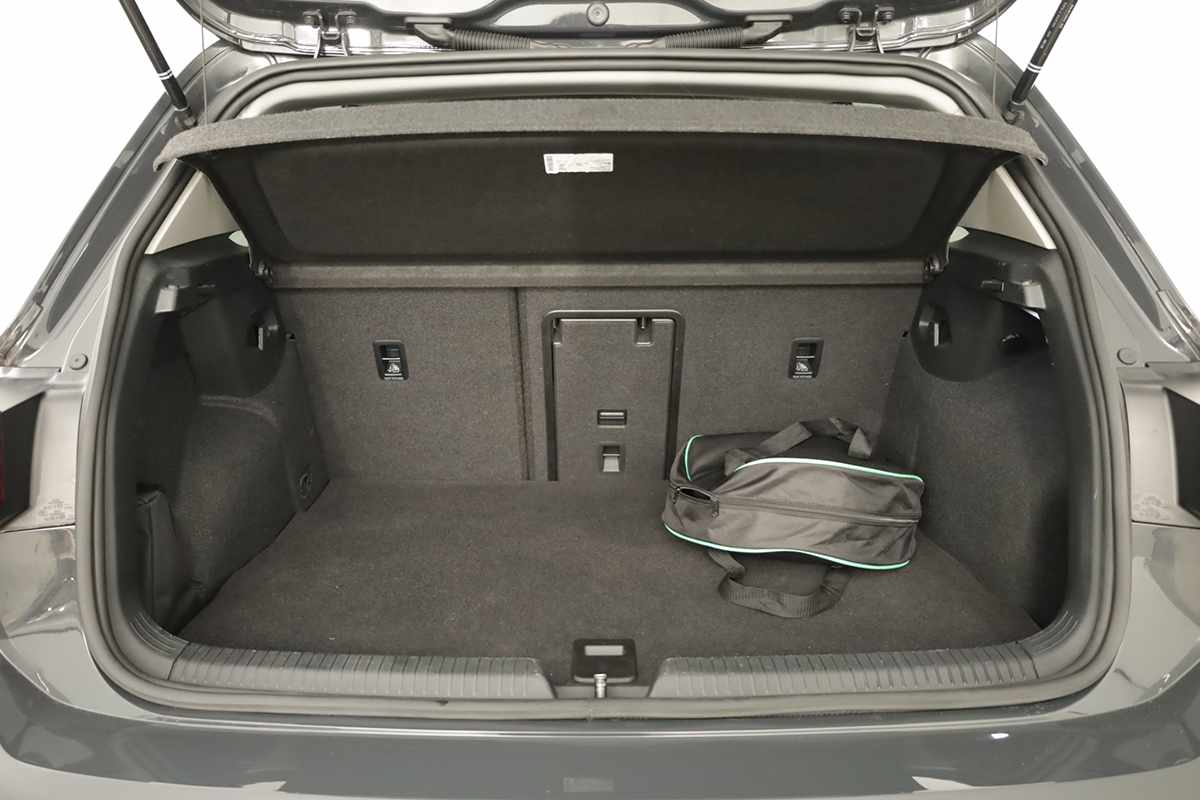 volkswagen-golf-2025-hibrido-a-gasolina-1498cc