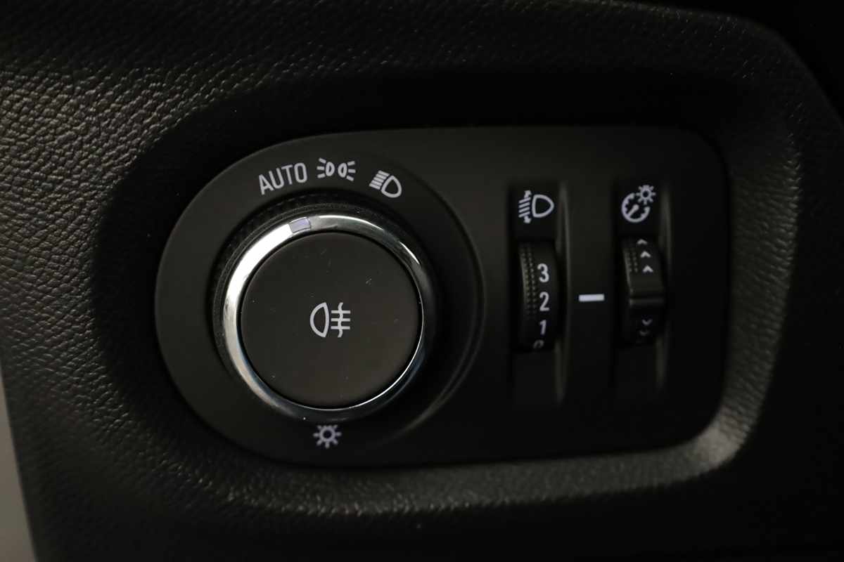 opel-corsa-2025-gasolina-1199cc