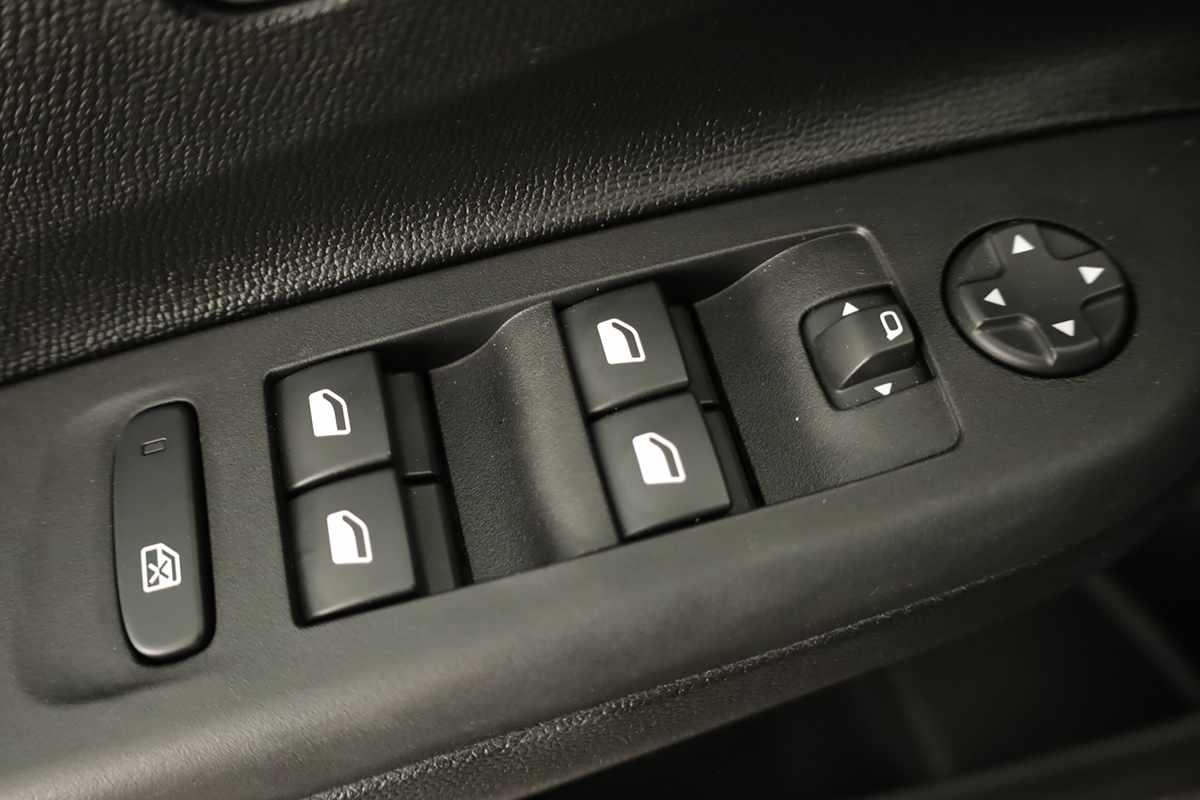 opel-corsa-2025-gasolina-1199cc
