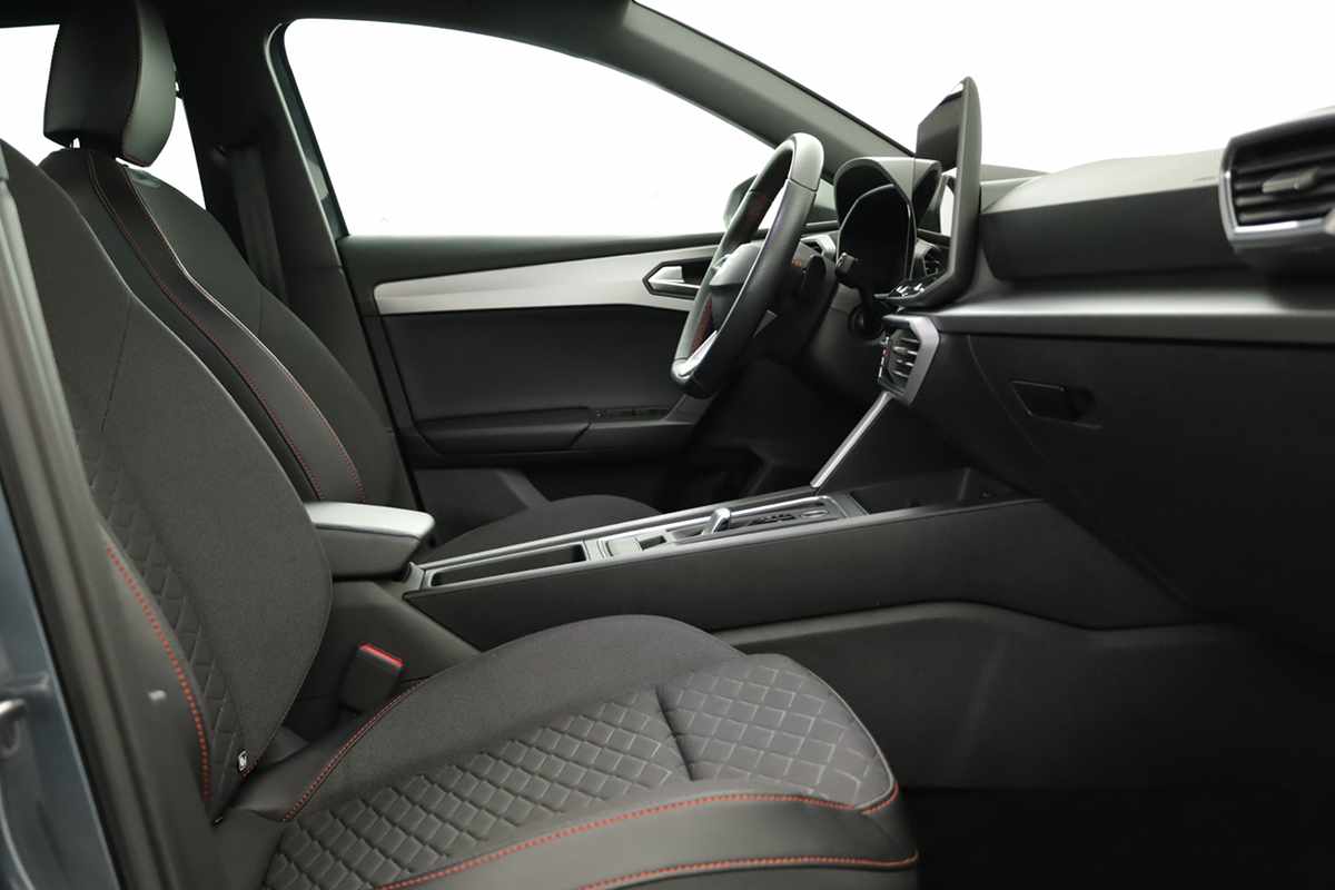 seat-leon-st-2025-hibrido-a-gasolina-1498cc