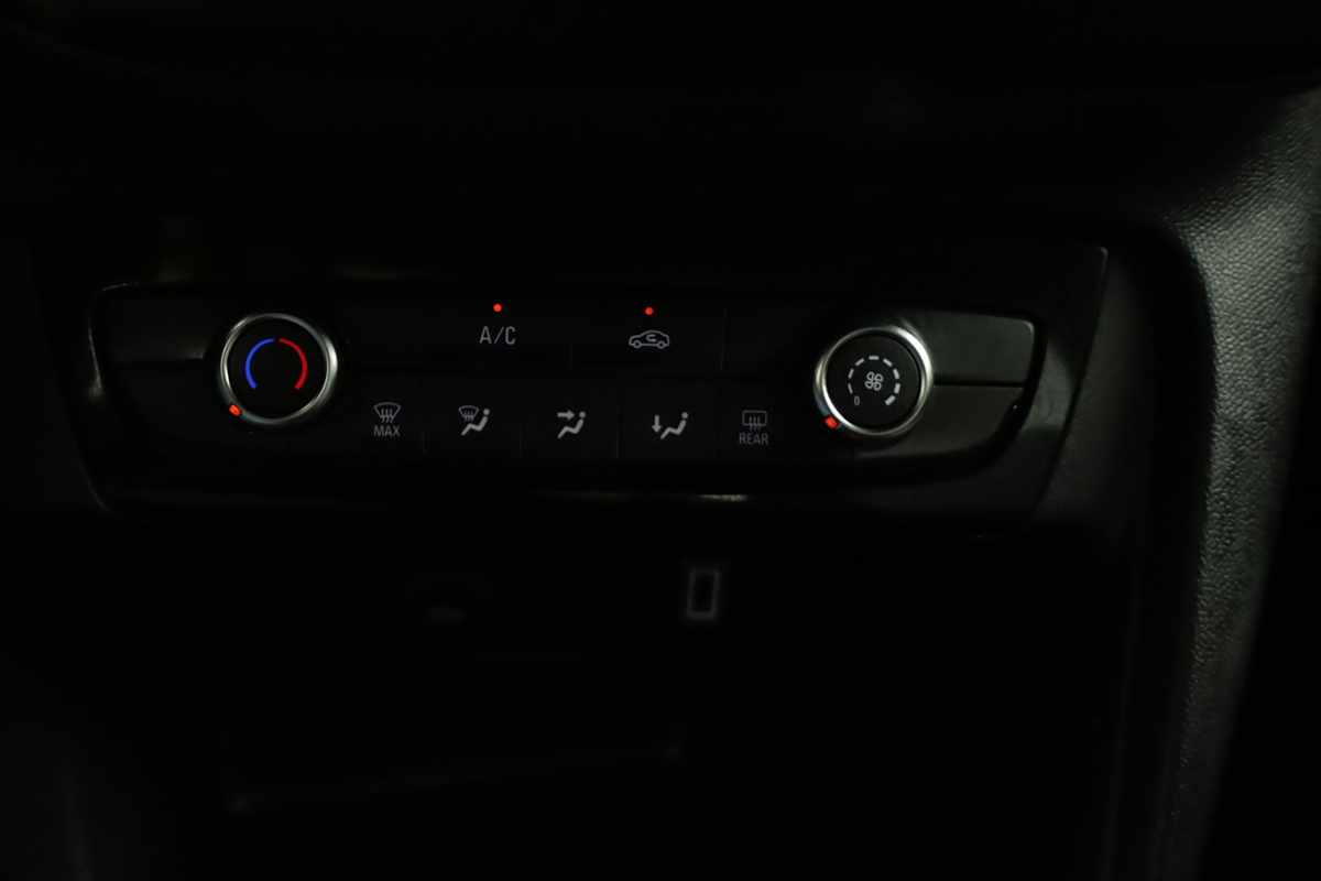 opel-corsa-2025-gasolina-1199cc