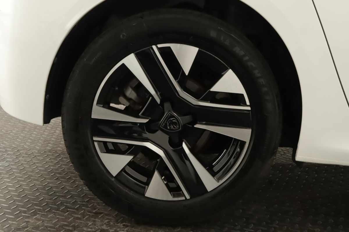 peugeot-208-2025-gasolina-1199cc