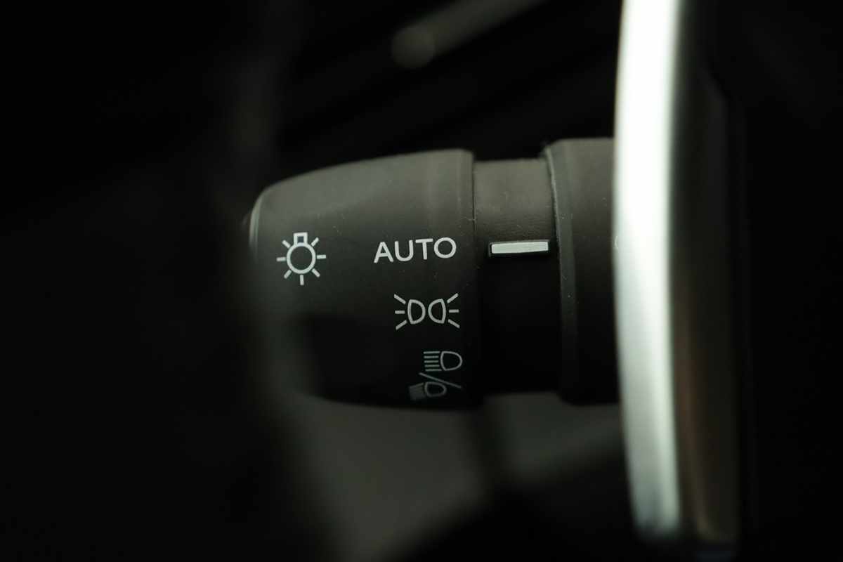 peugeot-208-2025-gasolina-1199cc