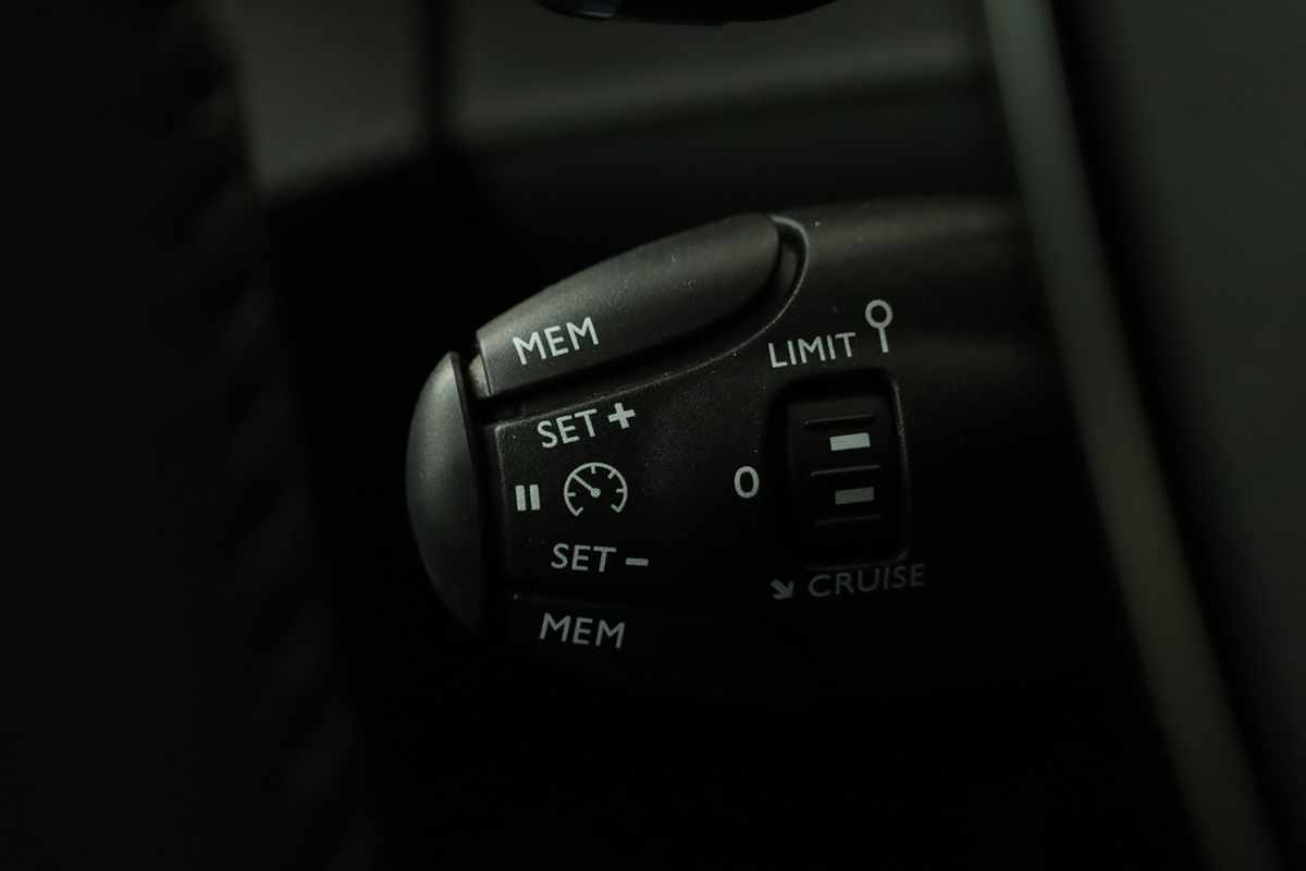 peugeot-208-2025-gasolina-1199cc