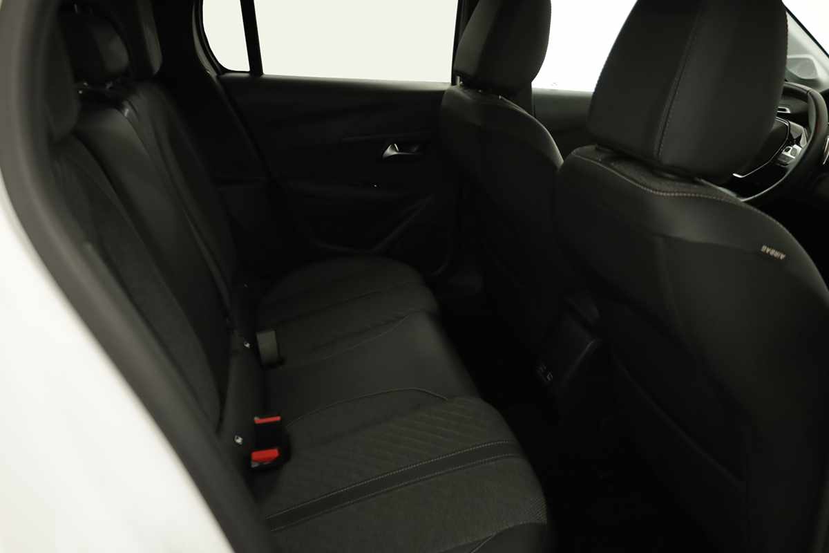peugeot-208-2025-gasolina-1199cc