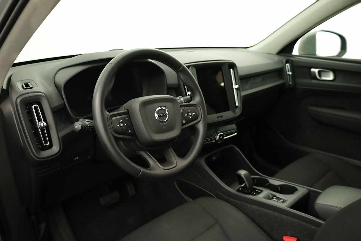 volvo-xc40-2025-gasolina-1969cc