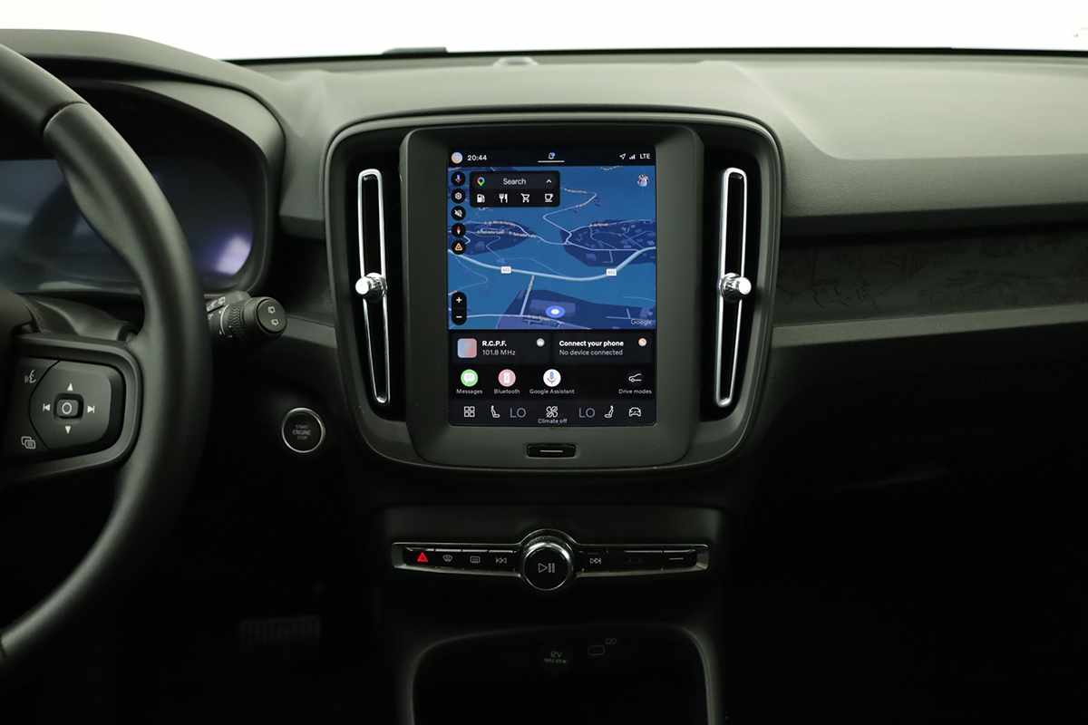 volvo-xc40-2025-gasolina-1969cc