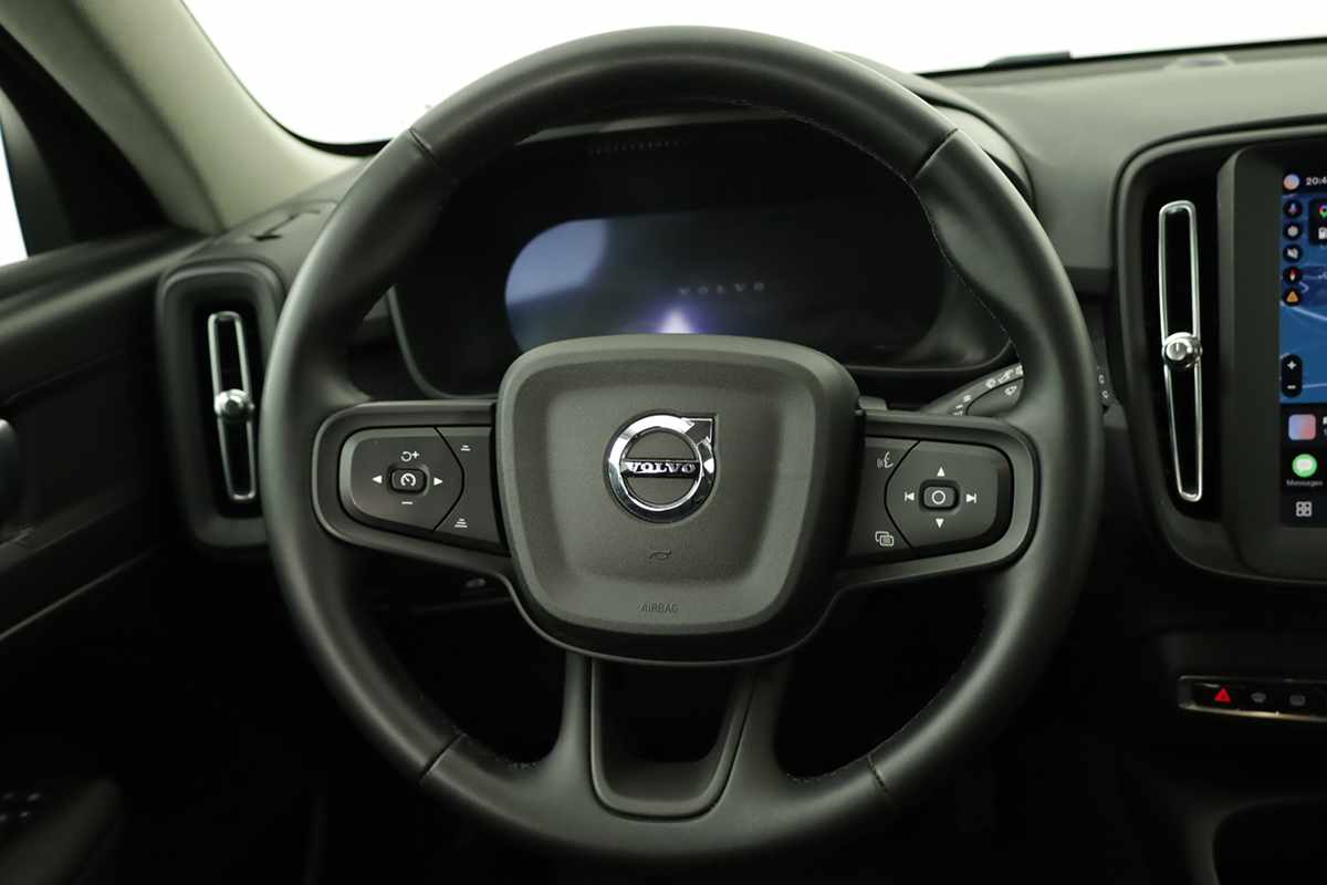 volvo-xc40-2025-gasolina-1969cc