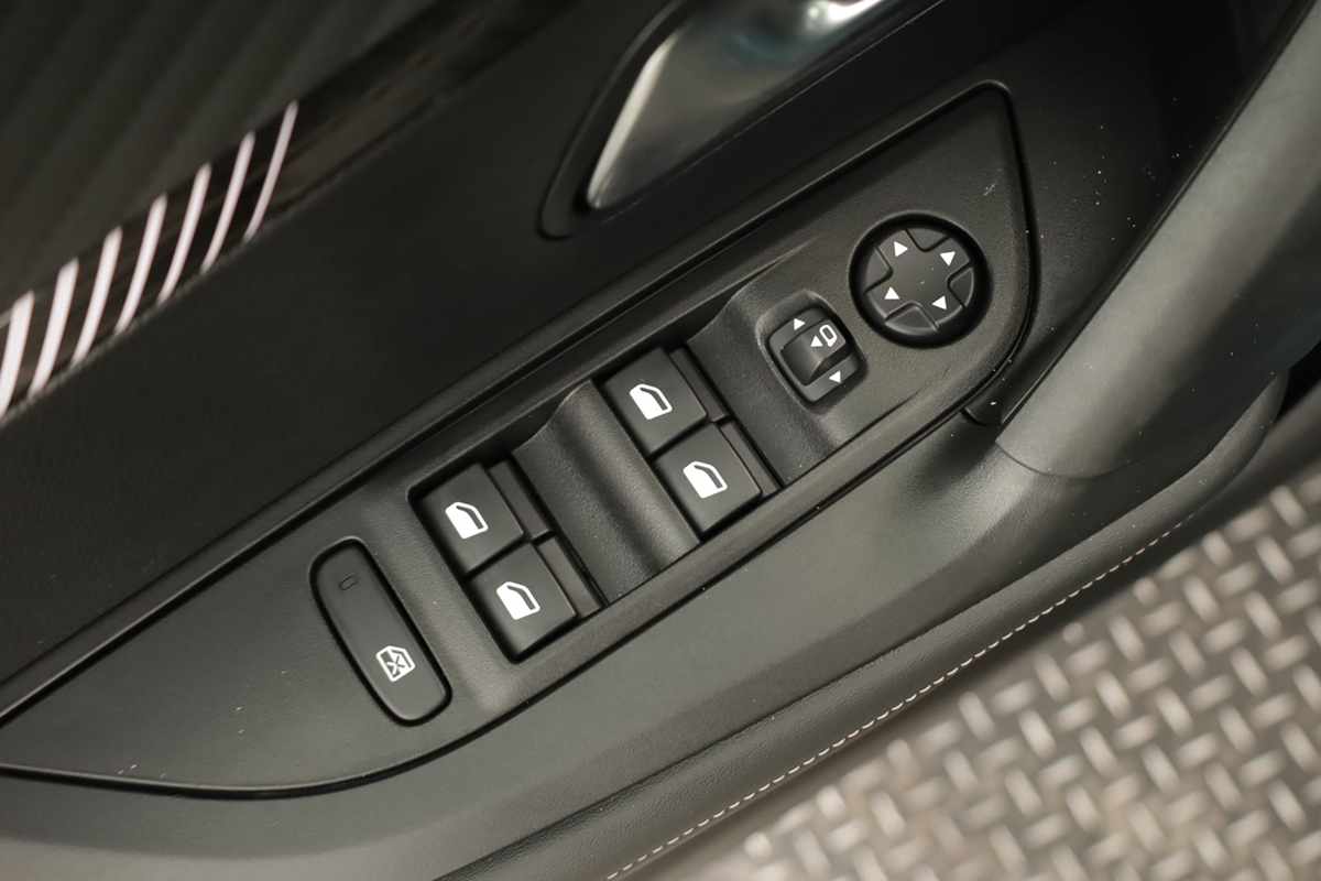 peugeot-2008-2025-gasolina-1199cc