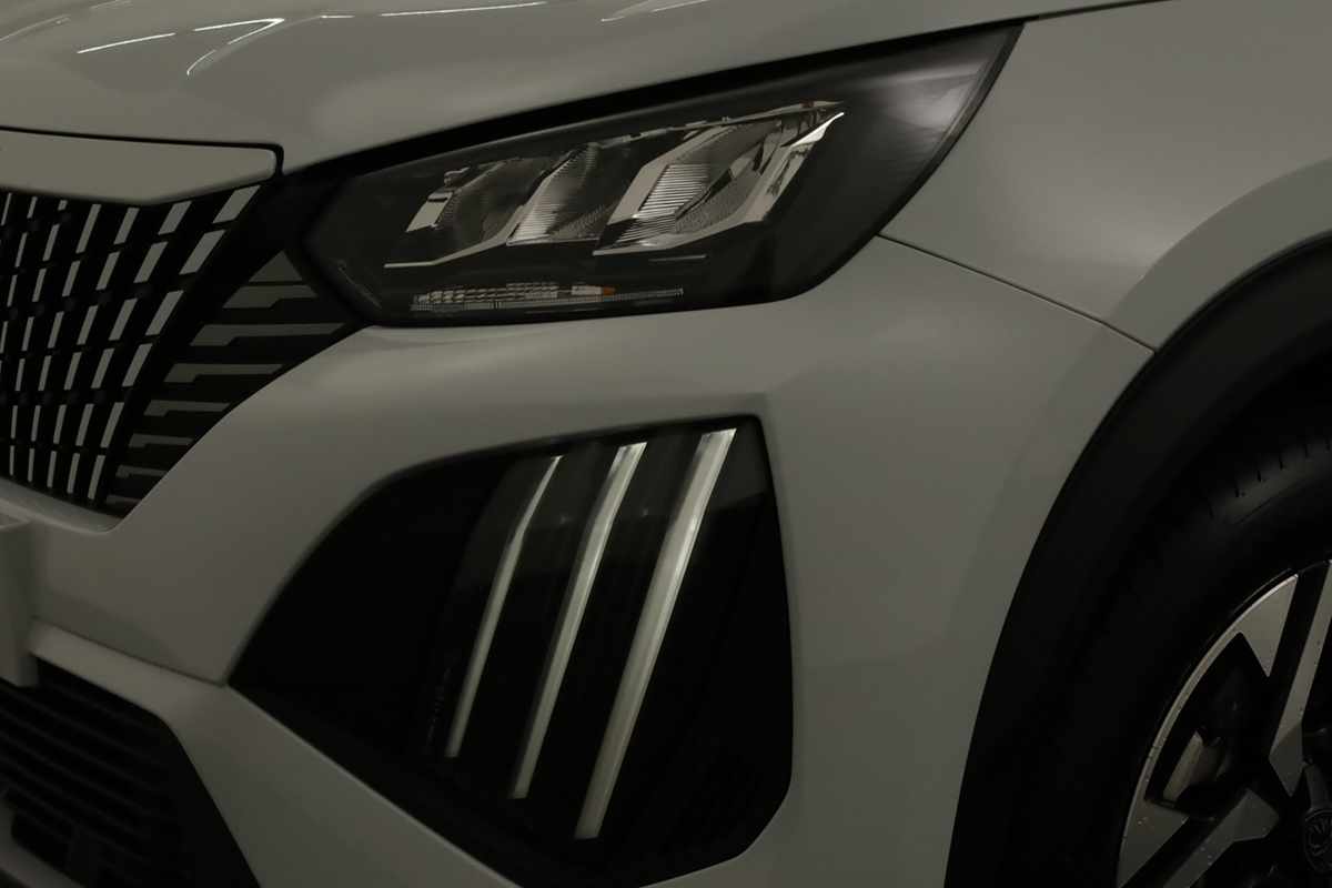 peugeot-e-2008-2025-eletrico-0cc