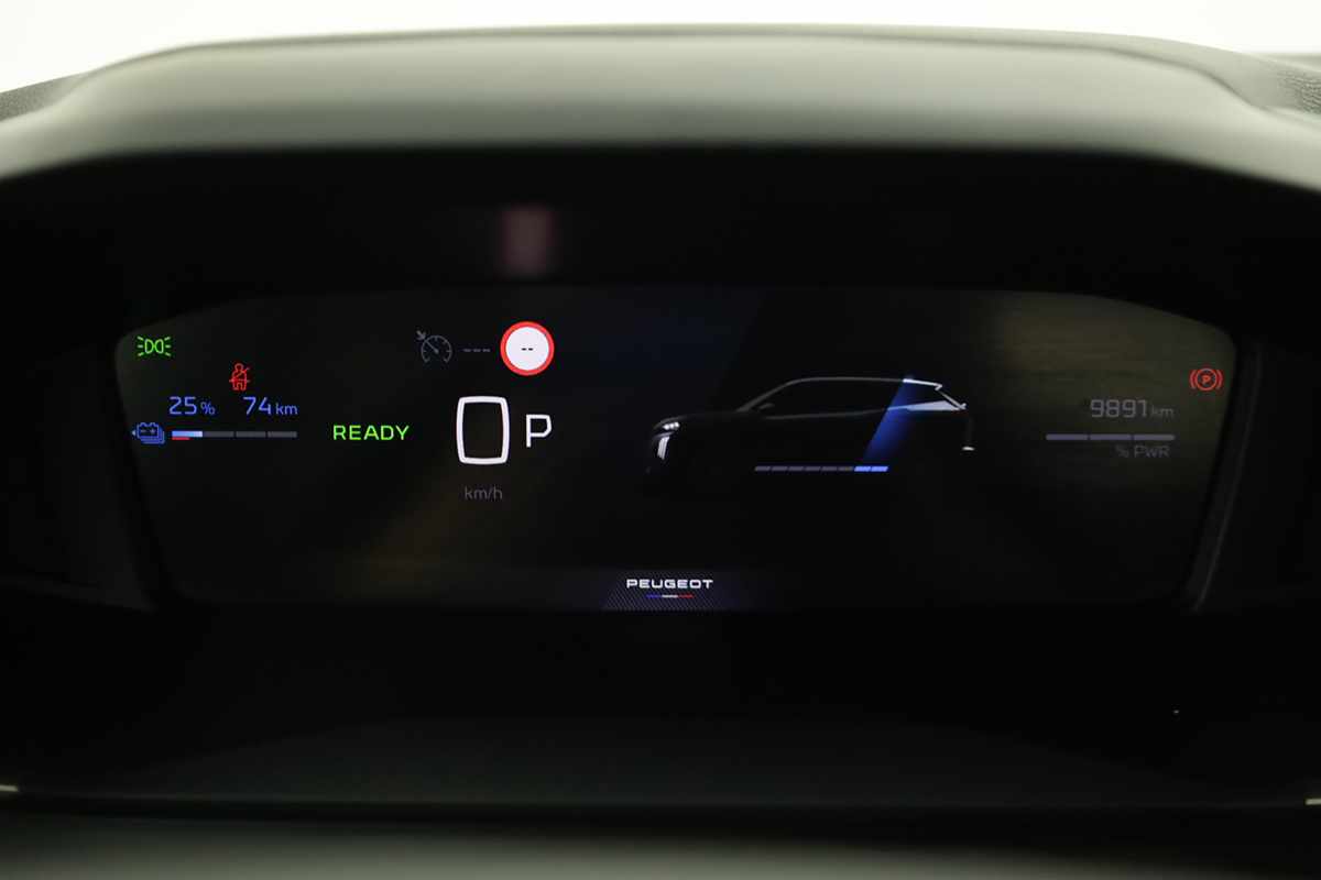 peugeot-e-2008-2025-eletrico-0cc