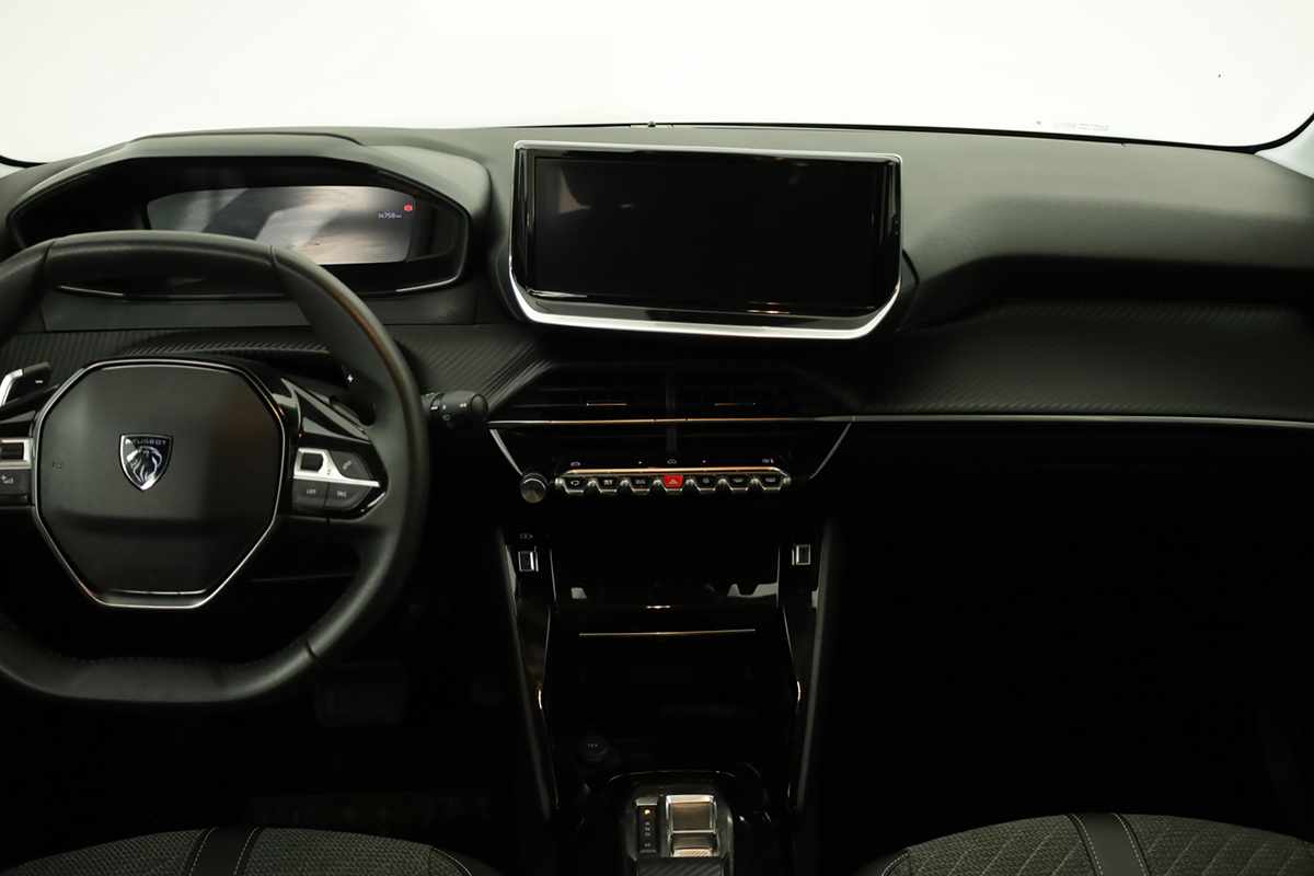 peugeot-208-2025-gasolina-1199cc