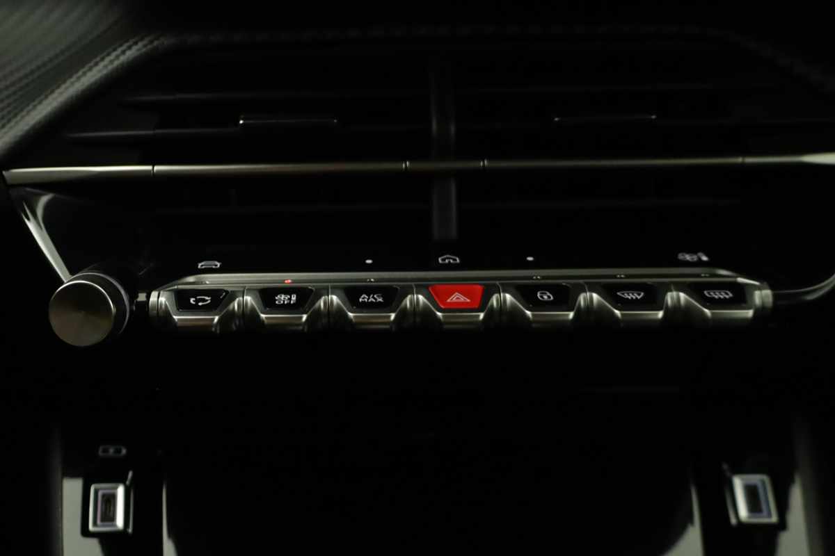 peugeot-208-2025-gasolina-1199cc