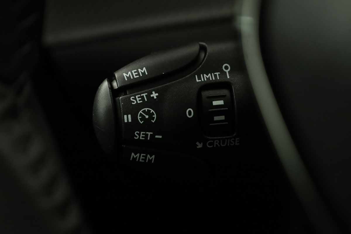 peugeot-208-2025-gasolina-1199cc