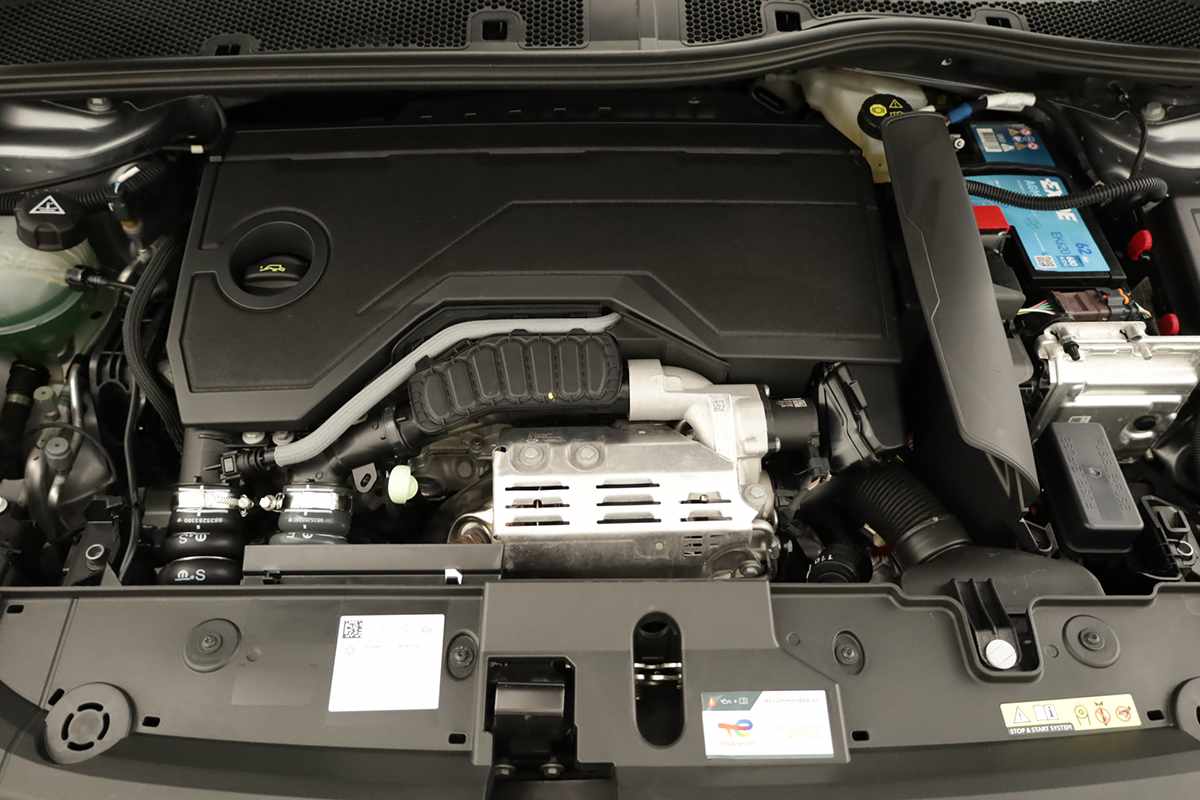 peugeot-208-2025-gasolina-1199cc