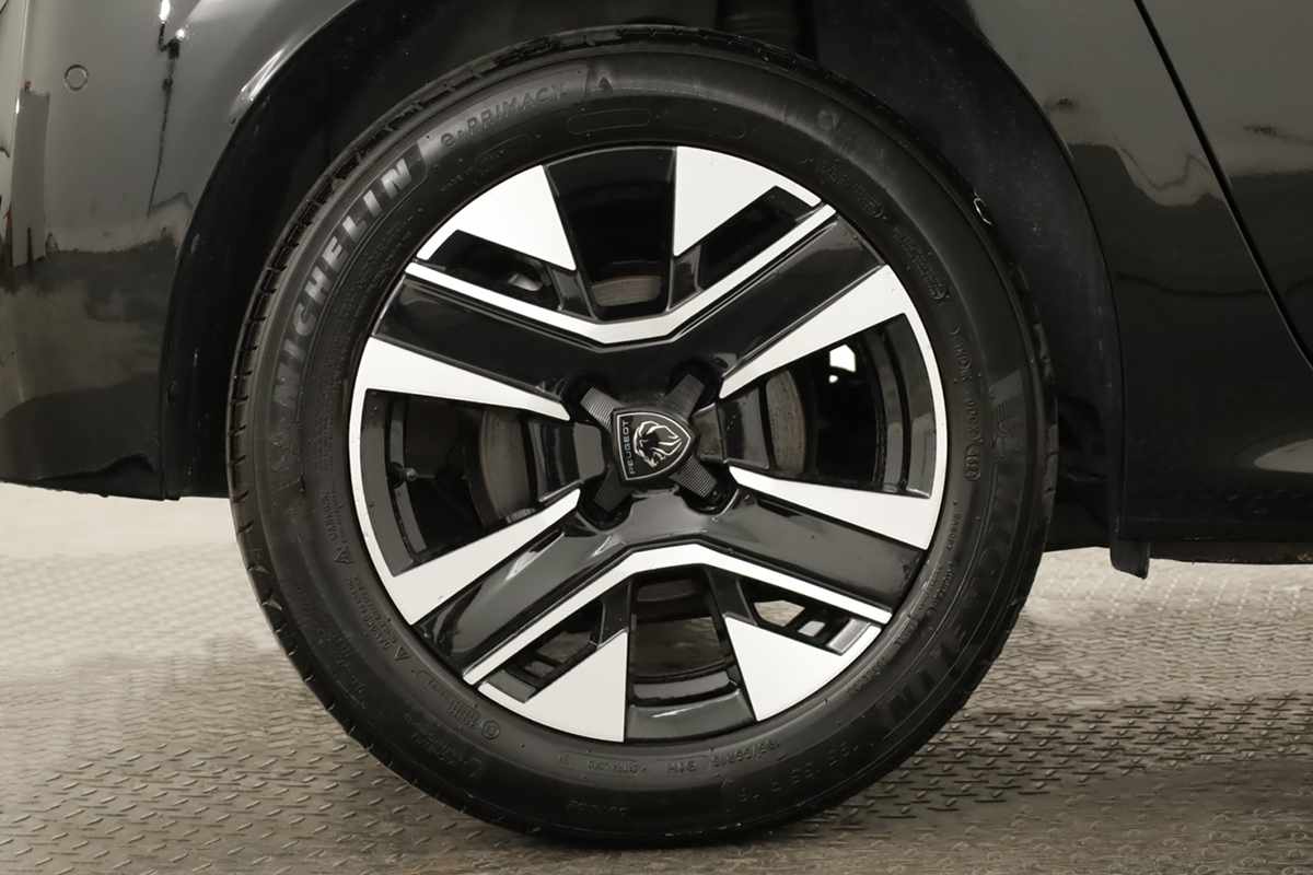 peugeot-208-2025-gasolina-1199cc