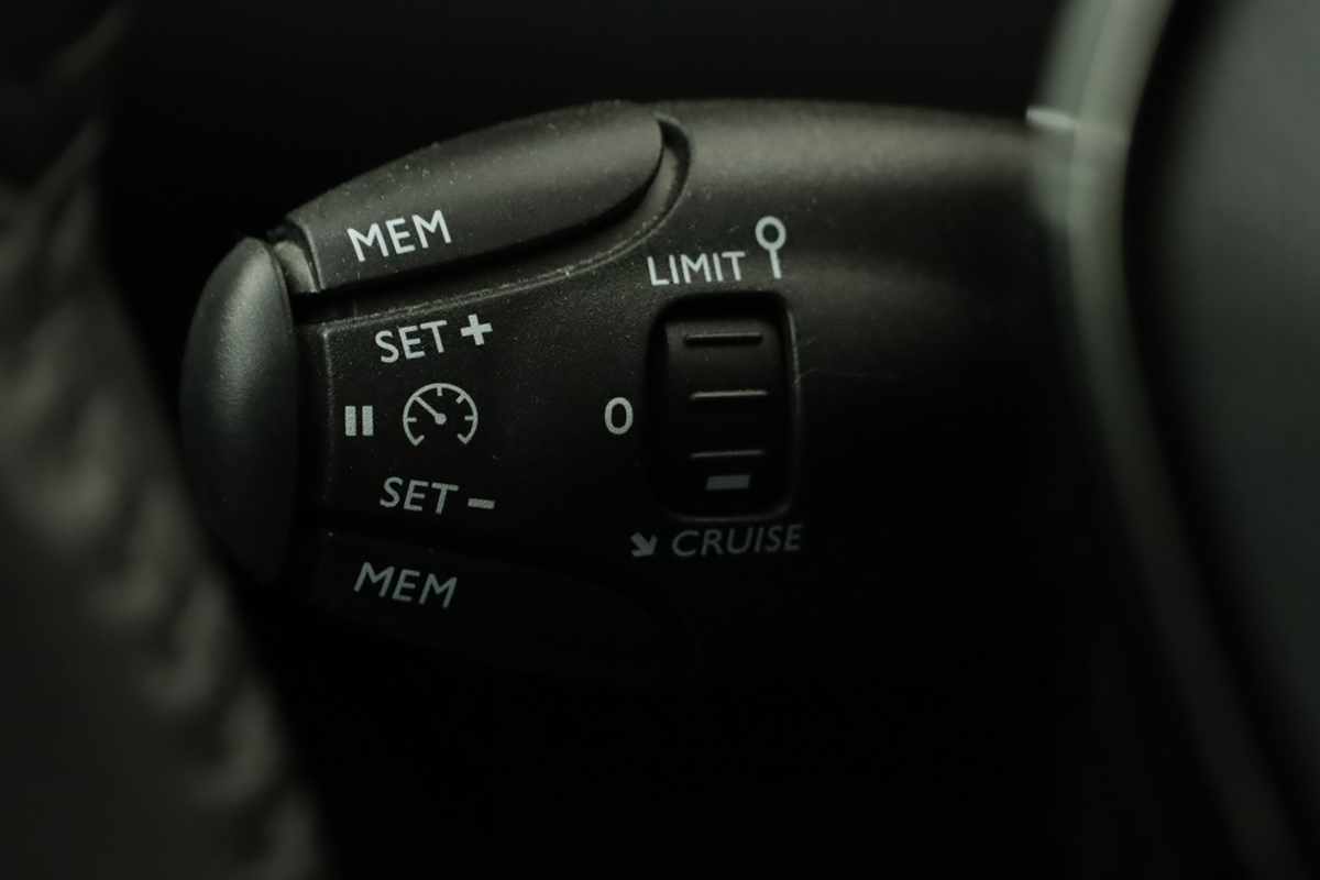 peugeot-208-2025-gasolina-1199cc