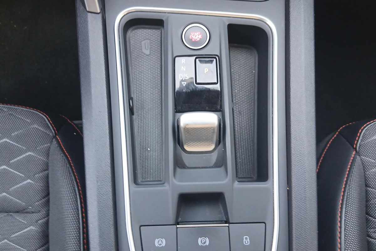 seat-leon-st-2025-hibrido-a-gasolina-1498cc