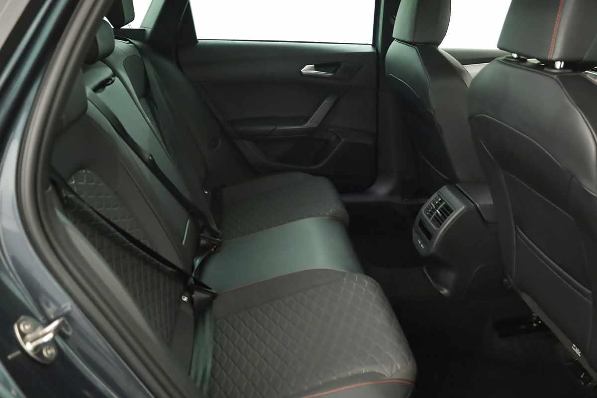 seat-leon-st-2025-hibrido-a-gasolina-1498cc
