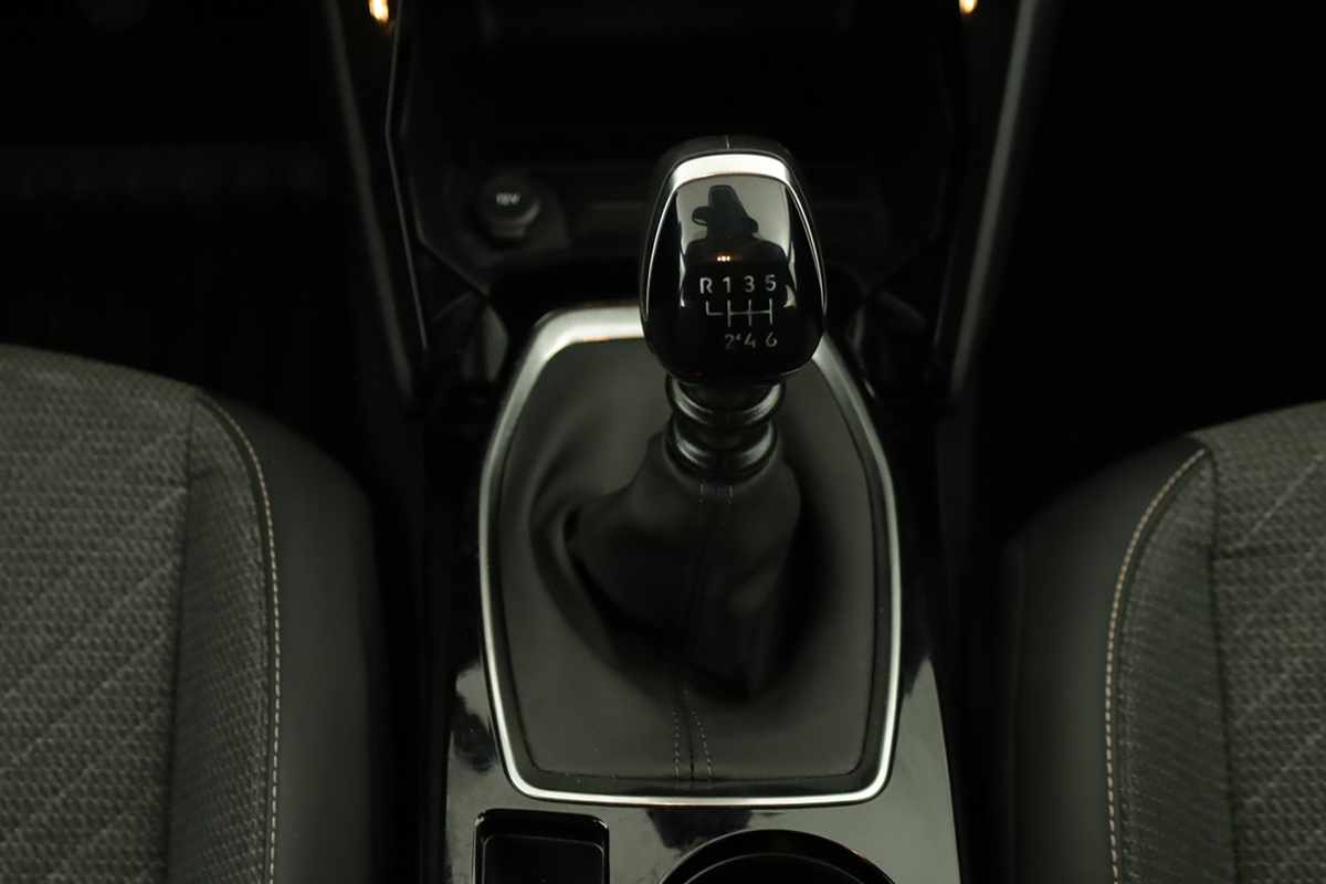 peugeot-208-2025-gasolina-1199cc