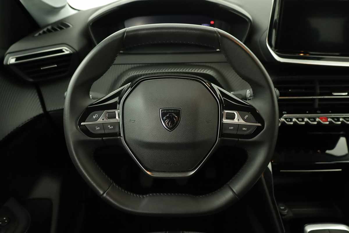 peugeot-208-2025-gasolina-1199cc
