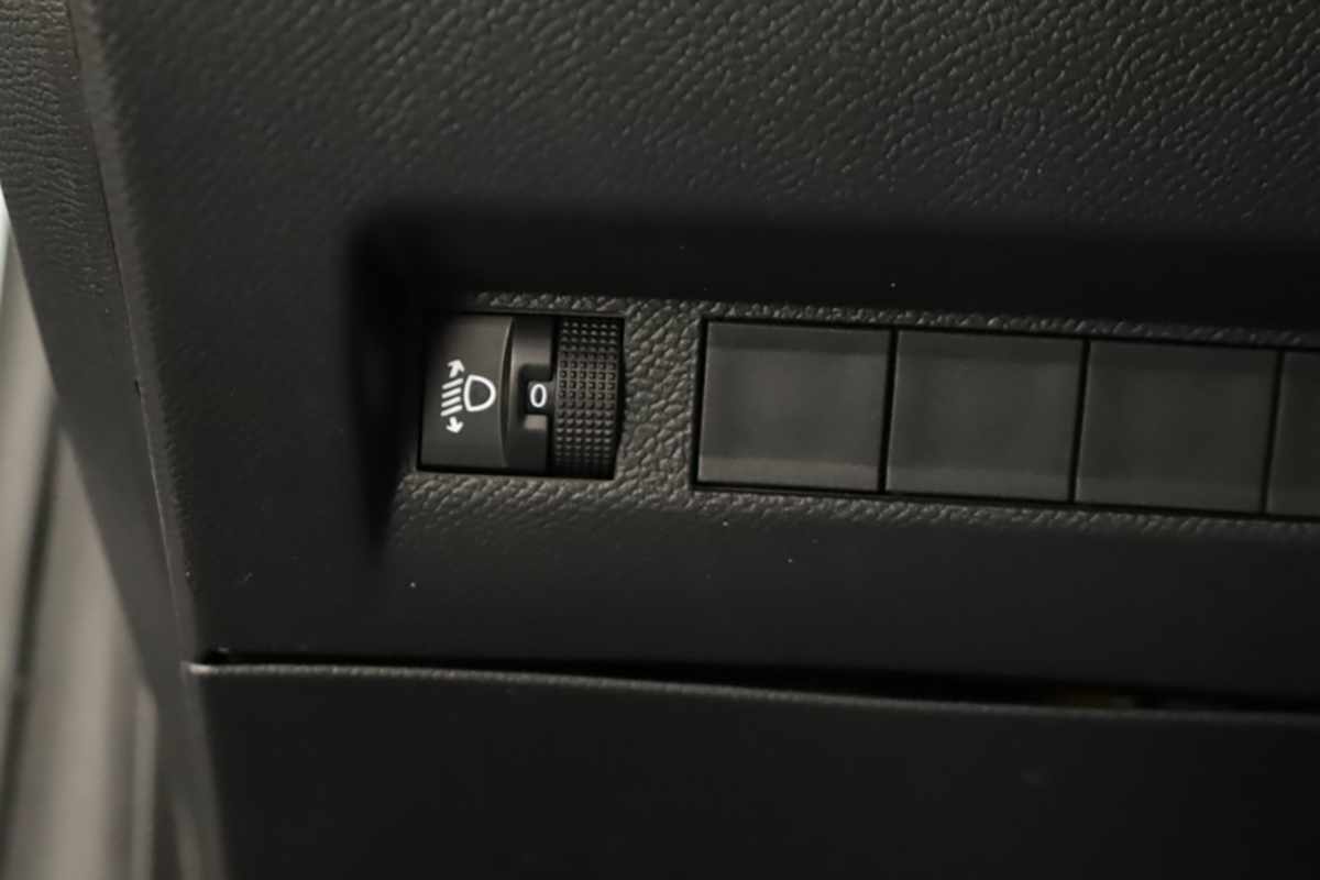 peugeot-208-2025-gasolina-1199cc