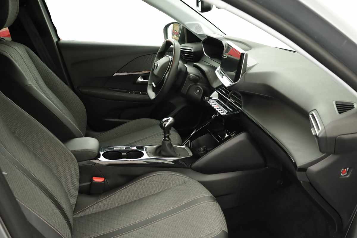 peugeot-208-2025-gasolina-1199cc