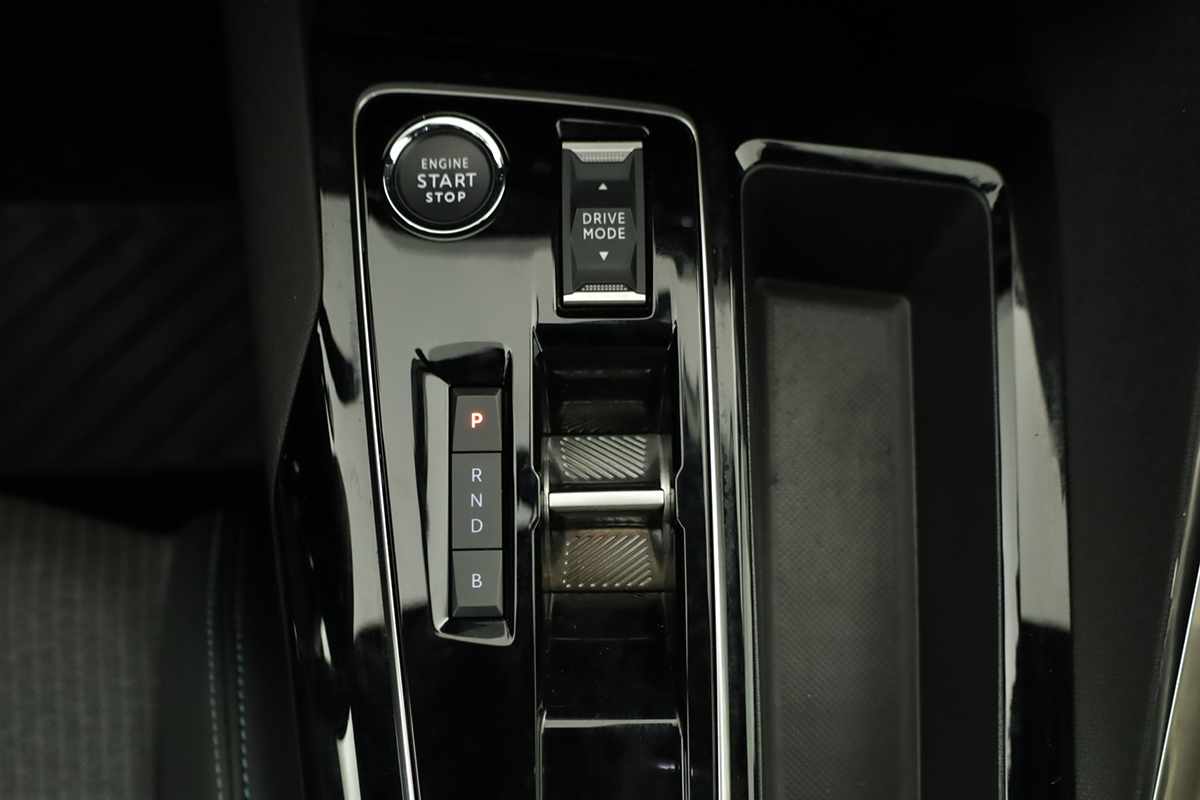 peugeot-3008-2024-hibrido-a-gasolina-1598cc