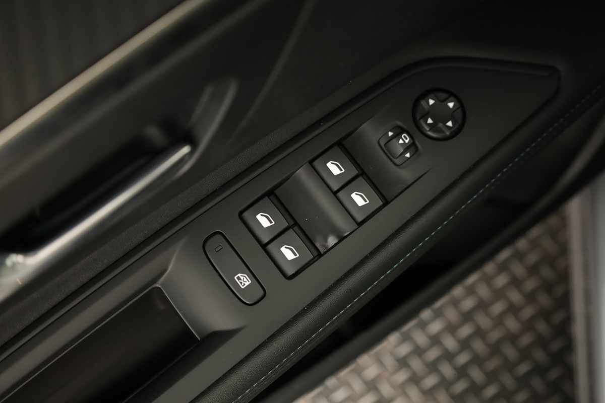 peugeot-3008-2024-hibrido-a-gasolina-1598cc