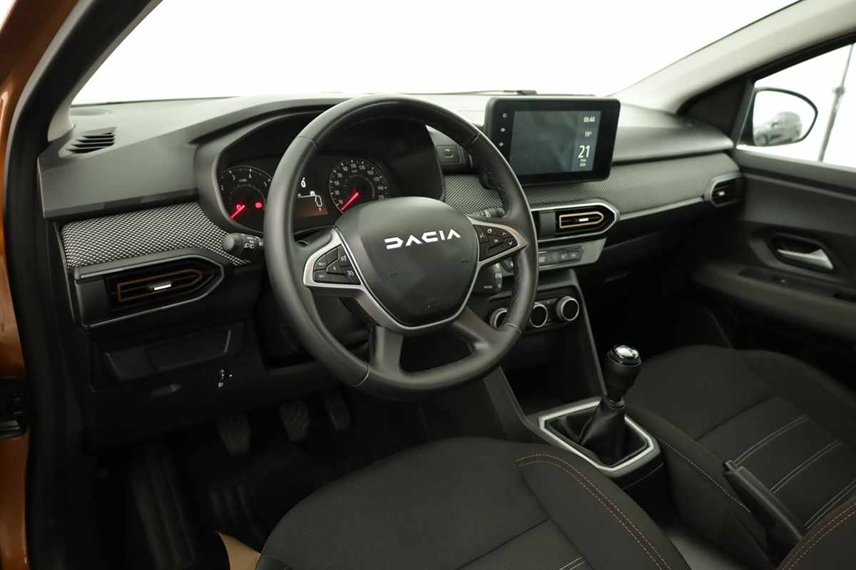 dacia-sandero-2024-gasolina-999cc