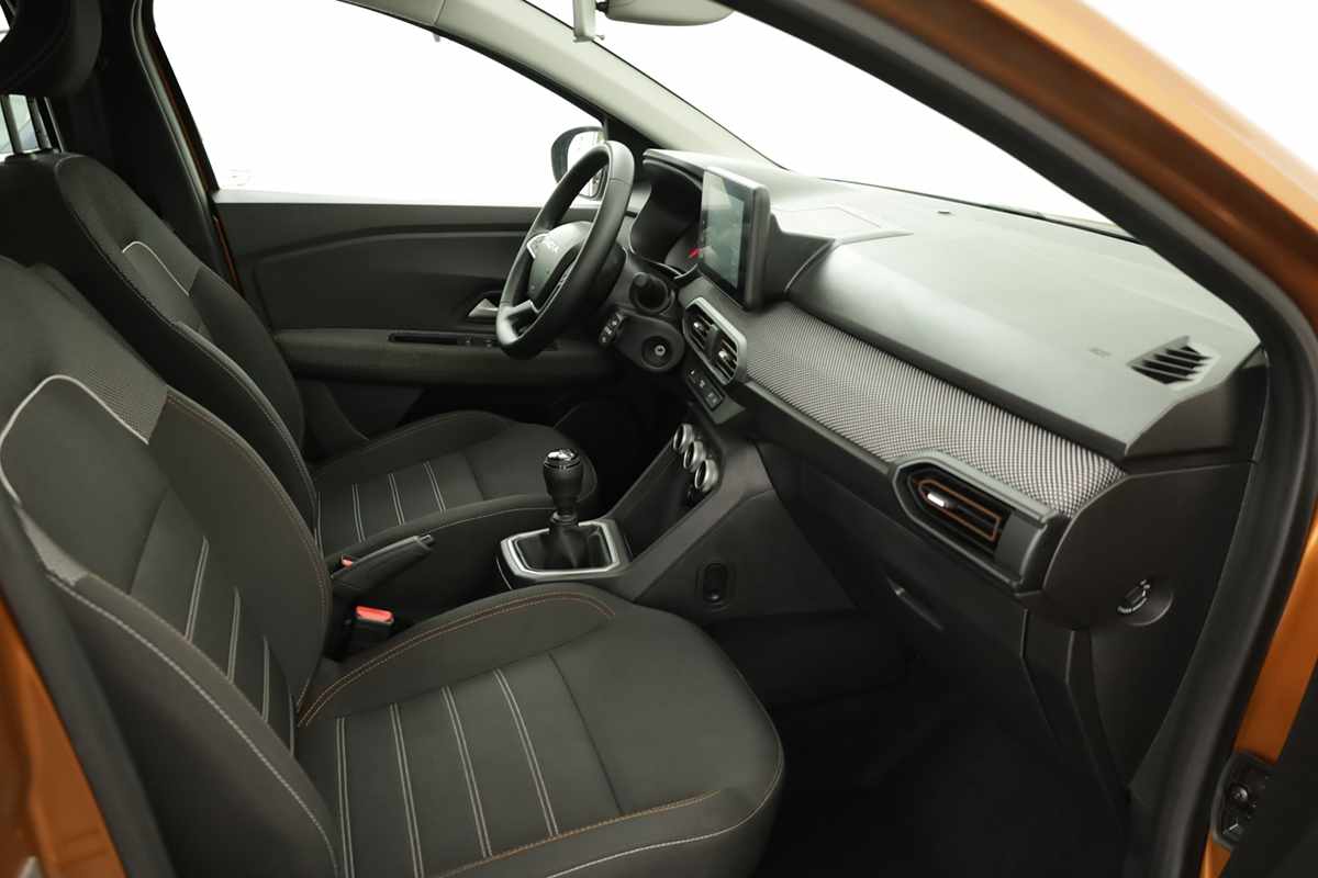 dacia-sandero-2024-gasolina-999cc