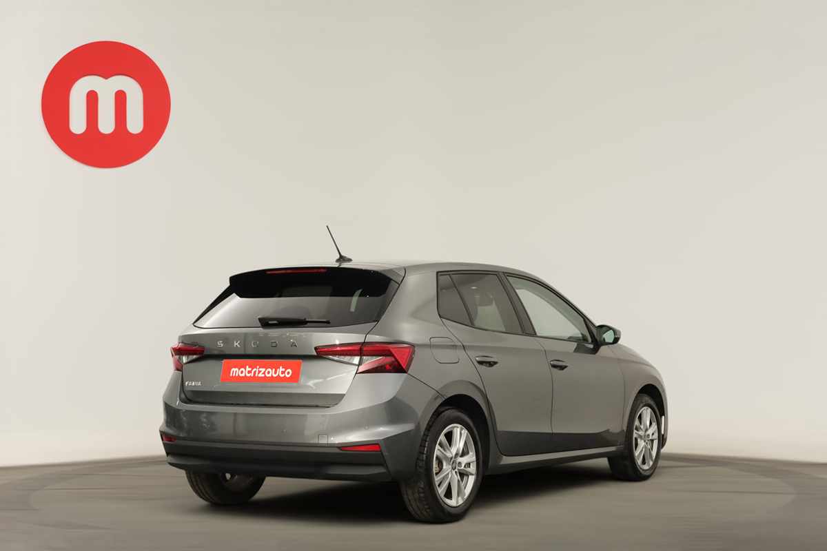 skoda-fabia-2025-gasolina-999cc