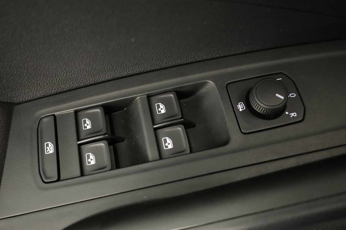 skoda-fabia-2025-gasolina-999cc