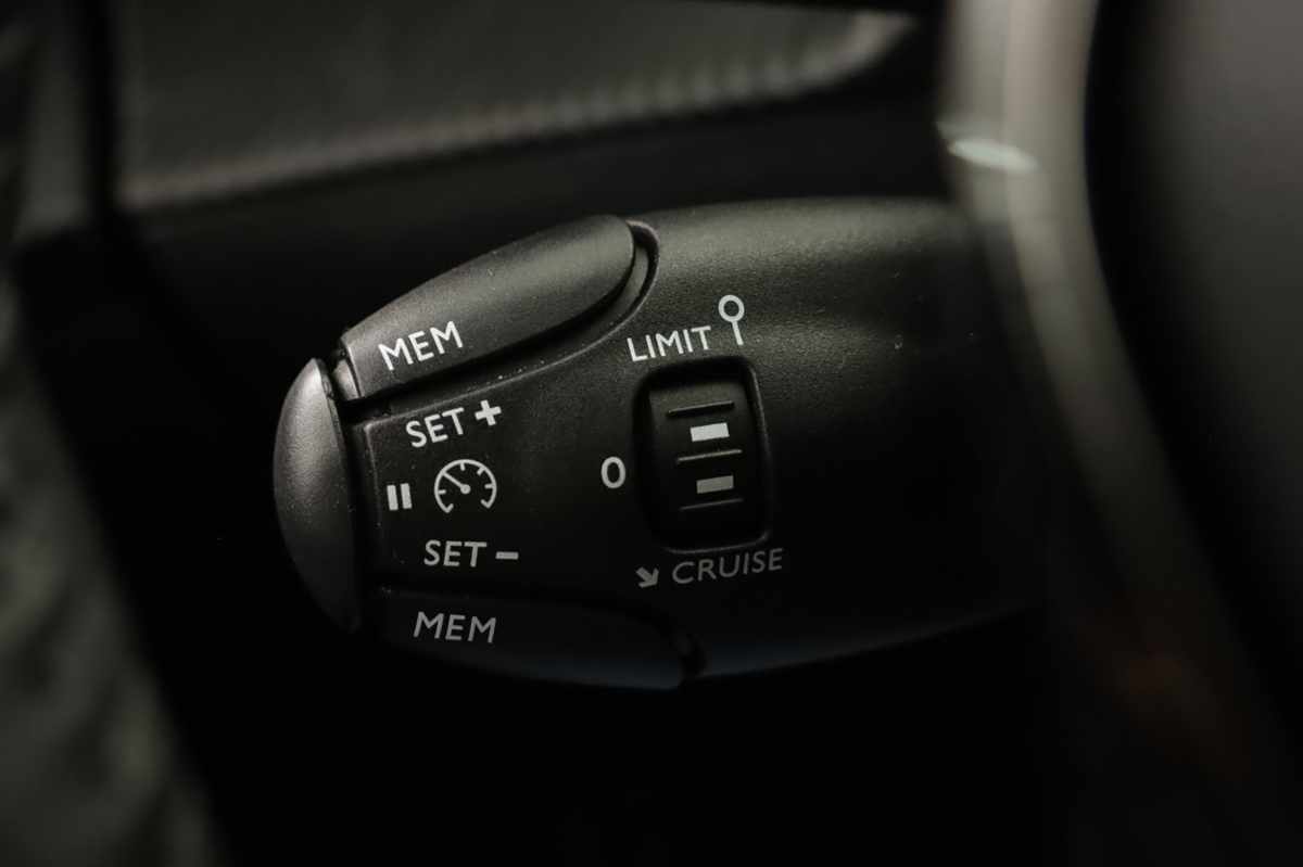 peugeot-2008-2025-gasolina-1199cc