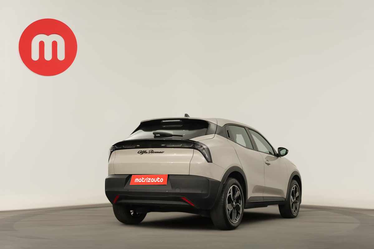 alfa-romeo-junior-2025-eletrico-0cc