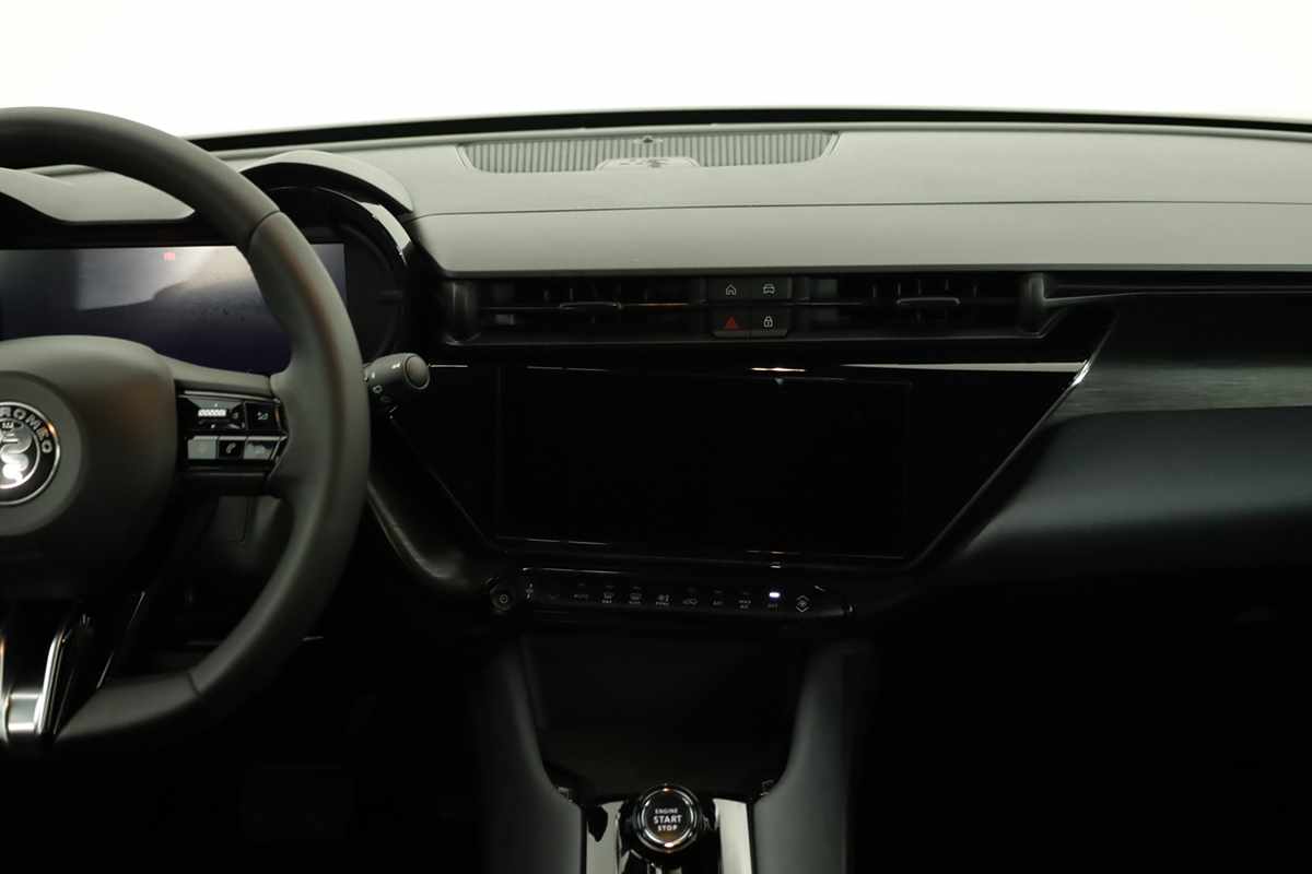 alfa-romeo-junior-2025-eletrico-0cc